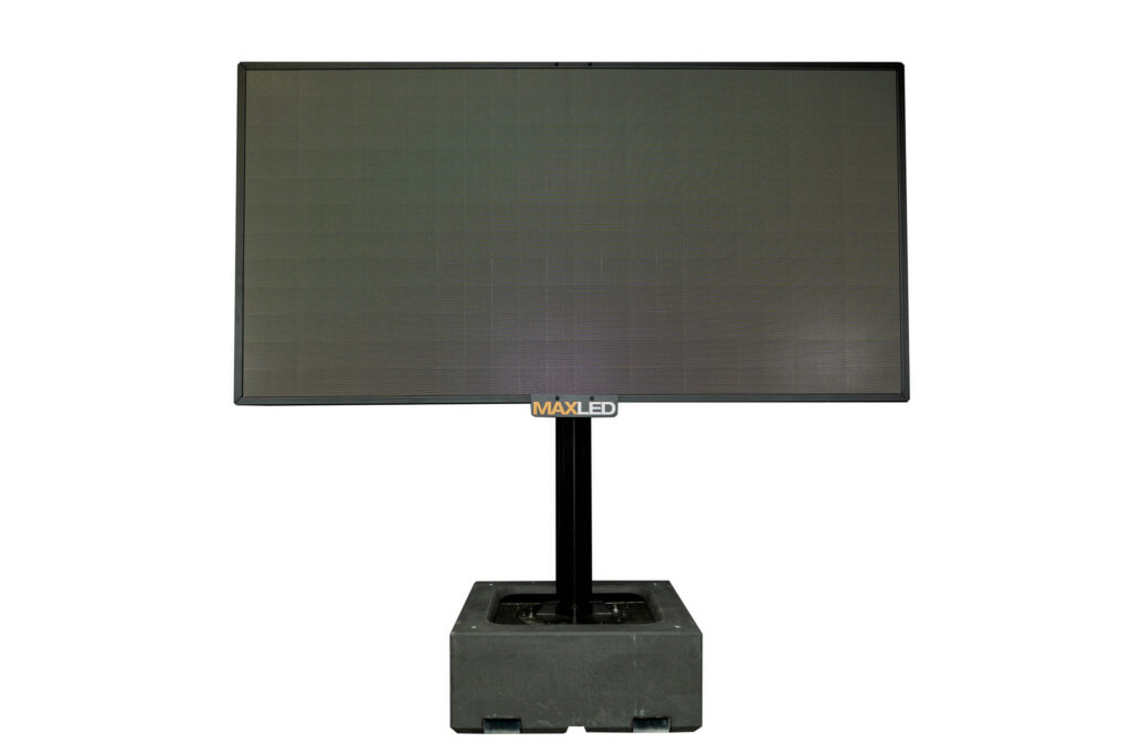 Ledscherm van 8m² op een mobiele totem